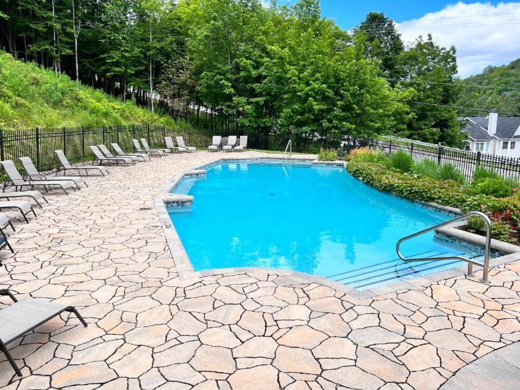 The Alpine Nest - 3 Beds - 4 Guests - Free Parking - Pool Apartment Mont-Tremblant Exterior foto